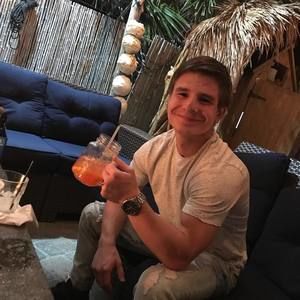 Meet your Posher, Kyle